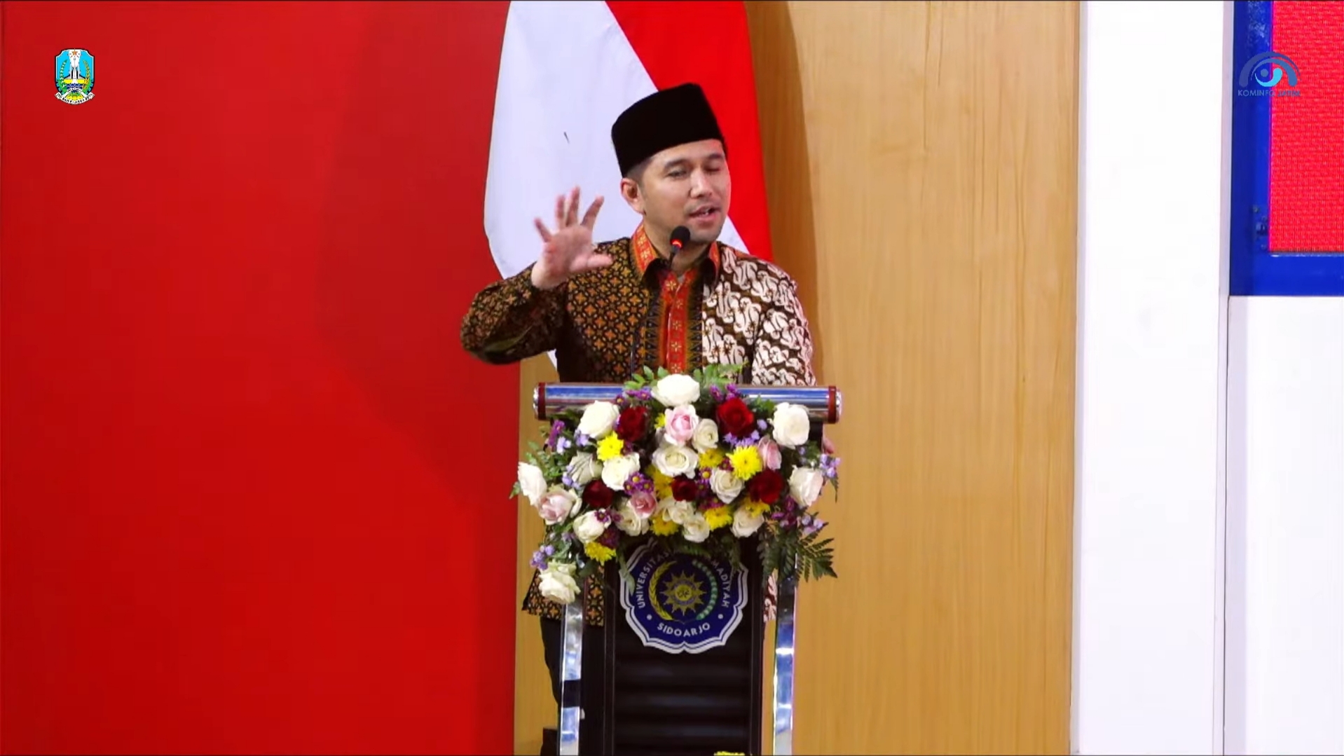 Wagub Jatim Ingatkan Orang Tua Bangun Komunikasi Erat dengan Anak di Era Digital