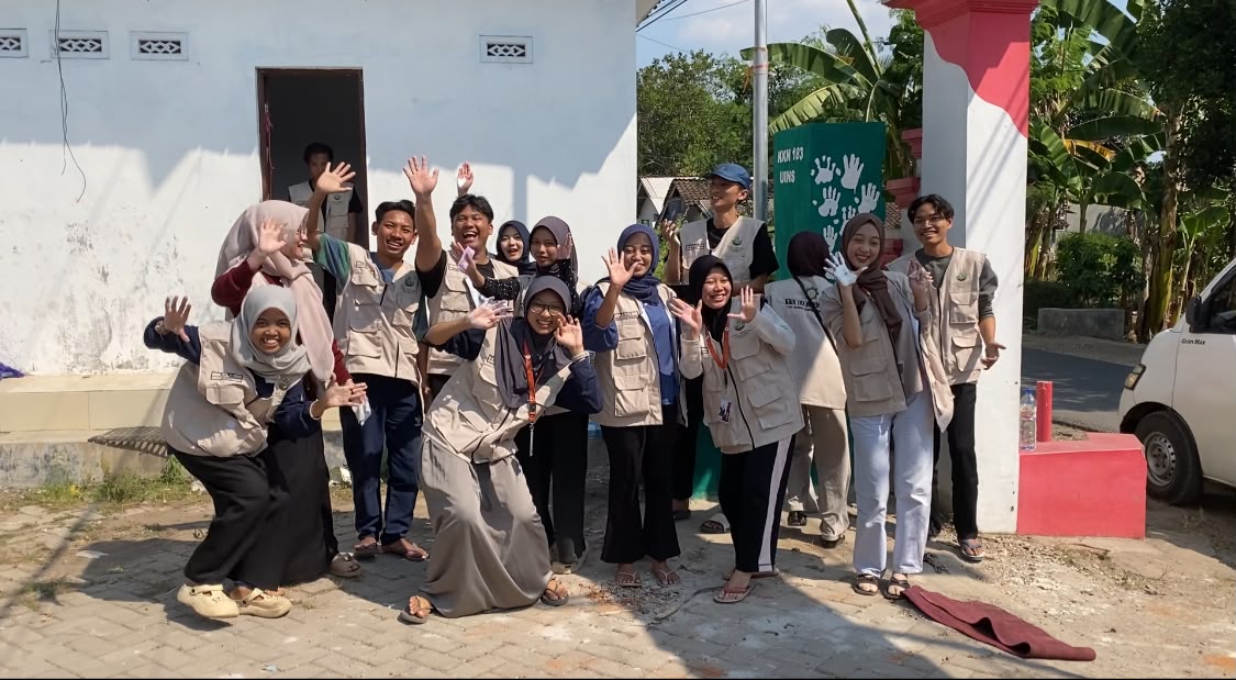 Rocket Stove Jadi Alternatif Pengelolaan Sampah di Desa Mengen Bondowoso