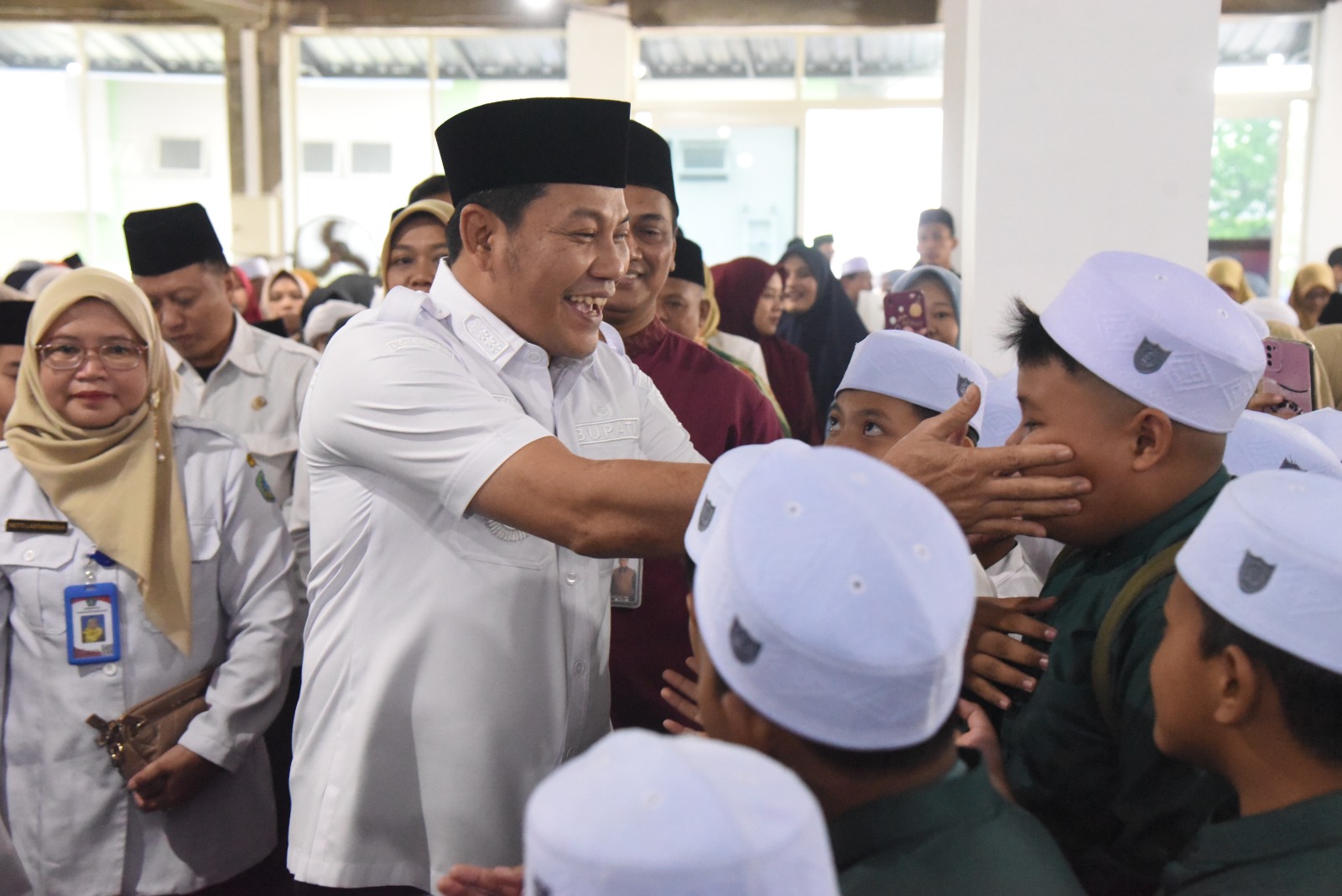 Hari Pertama Masuk Sekolah, Bupati Subandi Titip Pesan untuk Para Guru dan Orang Tua Siswa