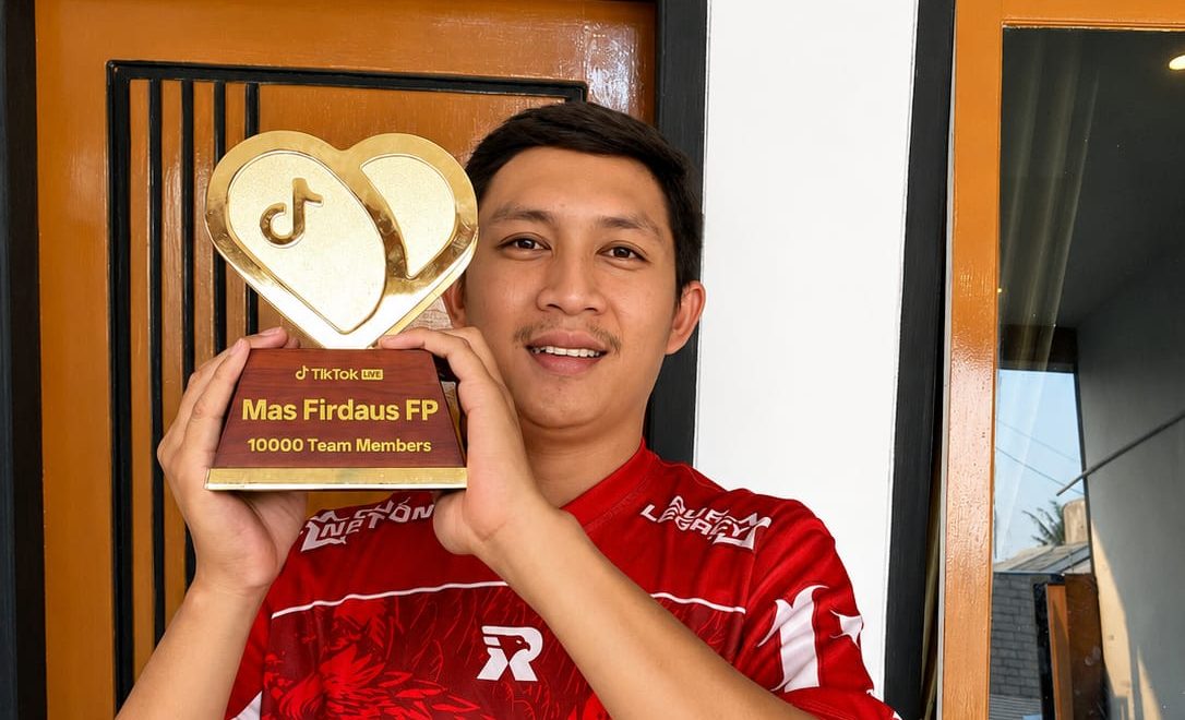 Berawal dari Iseng, Kini Firdaus Fibriansyah Bangun Komunitas Ratusan Ribu Pengikut di TikTok