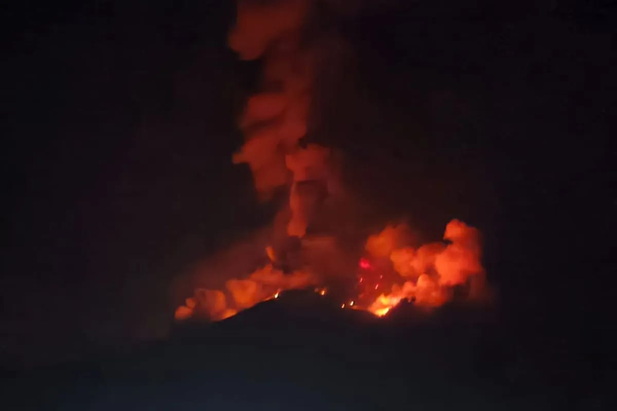 Gunung Karangetang Meletus, Lontaran Material Mengarah ke Utara