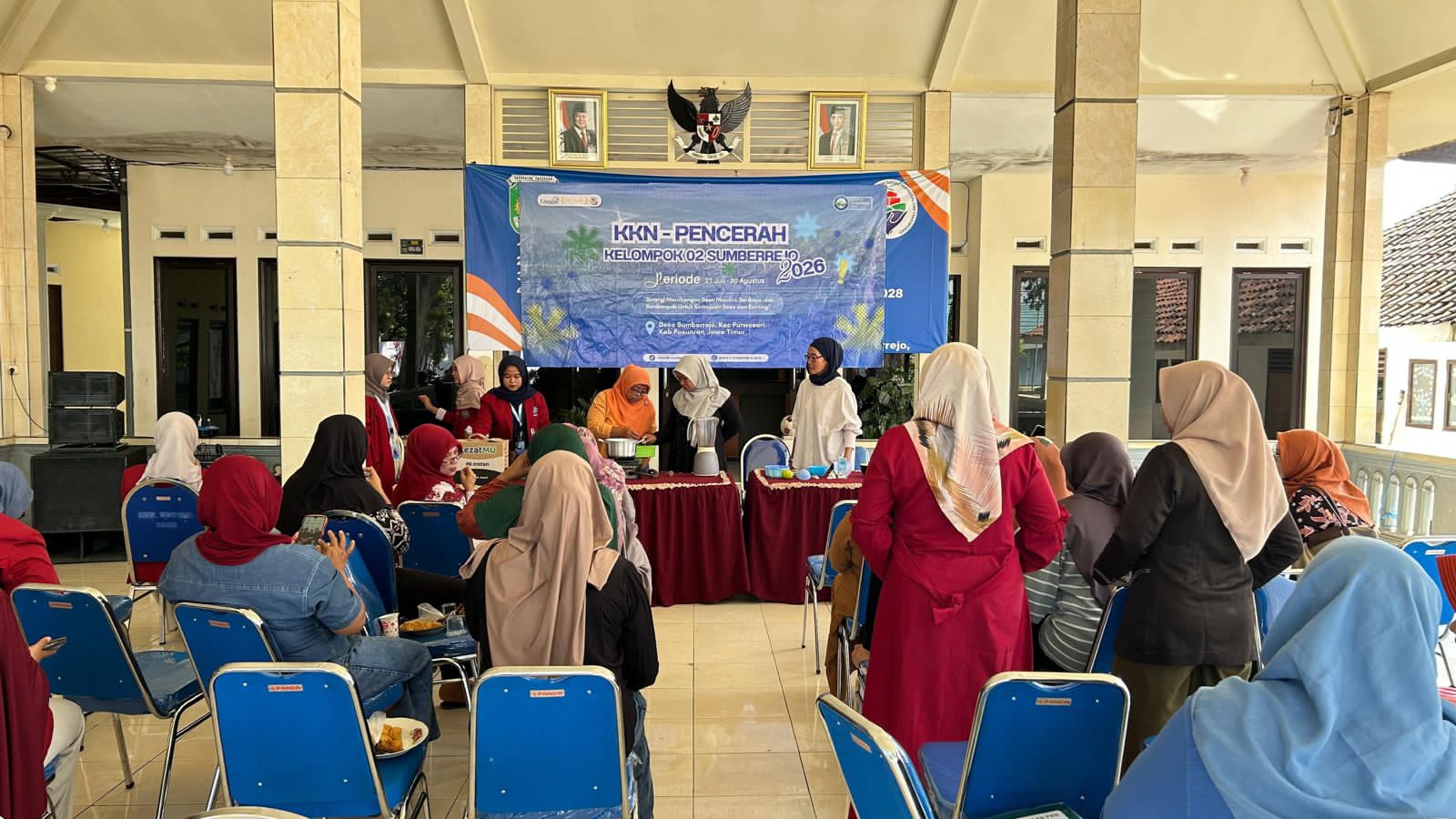 Alternatif Menu Cegah Stunting, Mahasiswa KKN Umsida Olah Daun Kelor Jadi Puding