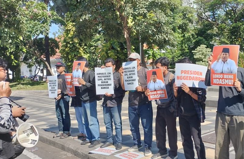 AJI Surabaya Turun ke Jalan, Protes Pernyataan “Londo Ireng” Presiden Prabowo