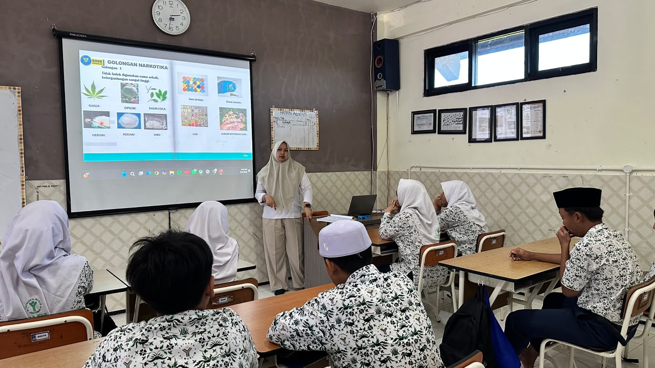 SMP Al Muslim Gandeng BNN Sidoarjo Bekali Siswa Hadapi Tekanan Pergaulan dan Bahaya Narkoba