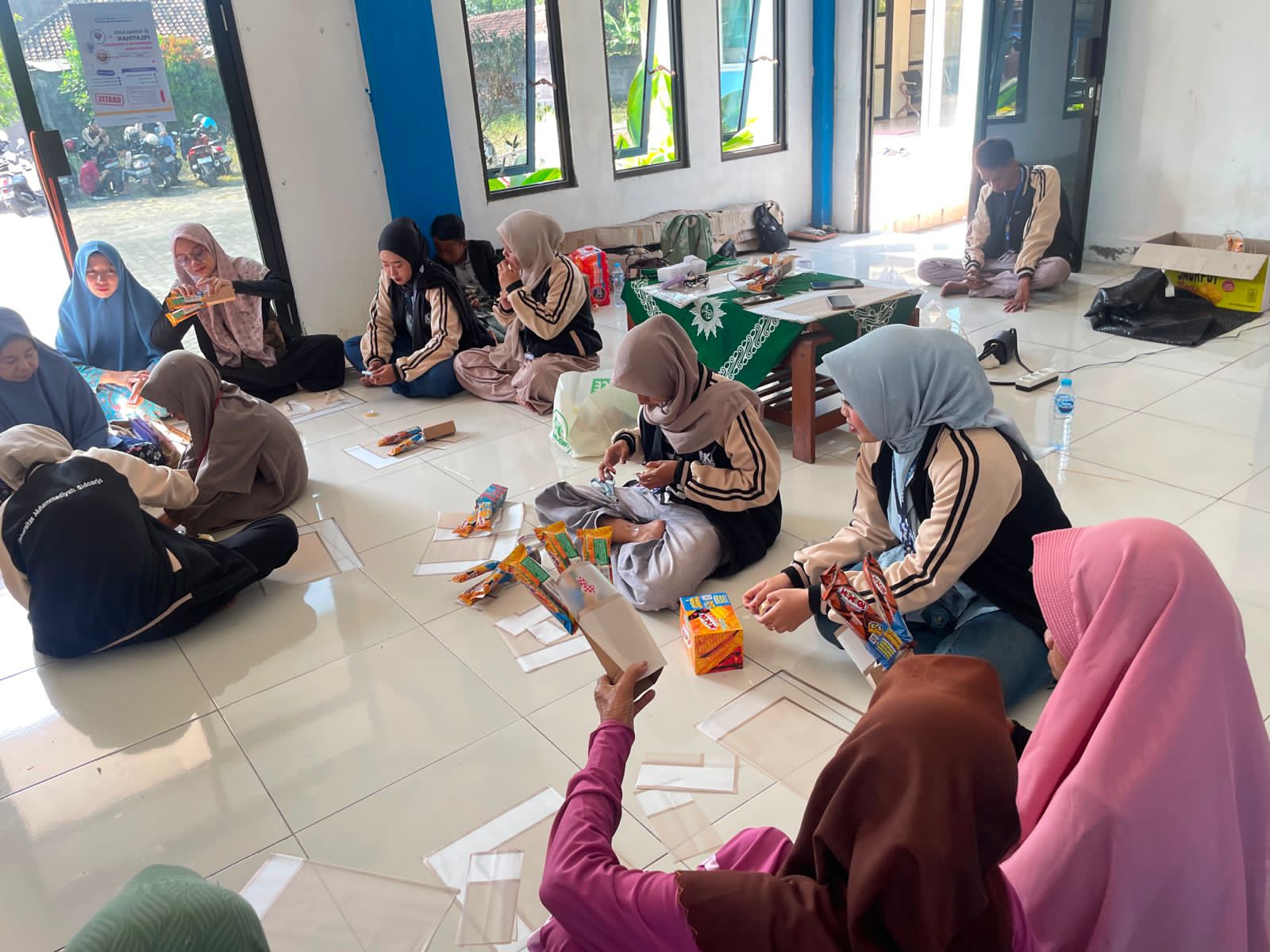 Program LARIS Mahasiswa KKN Umsida, Bekali Ibu-ibu Aisyiyah Keterampilan Usaha Kreatif