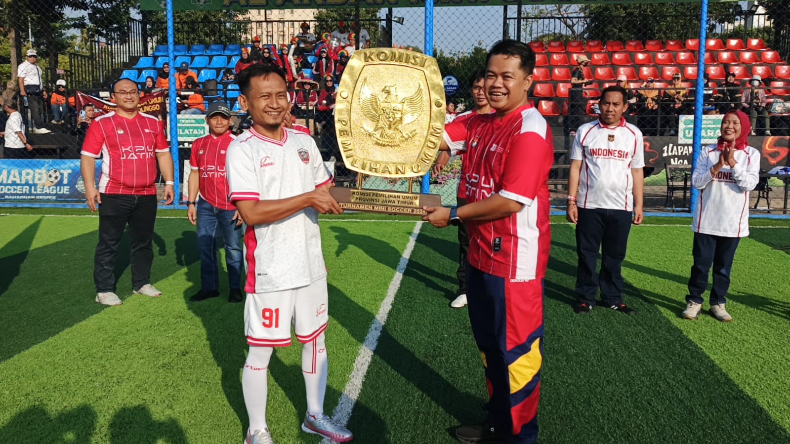 KPU Jatim Gelar Mini Soccer, Perkuat Soliditas Jajaran Komisioner KPU Se-Jawa Timur