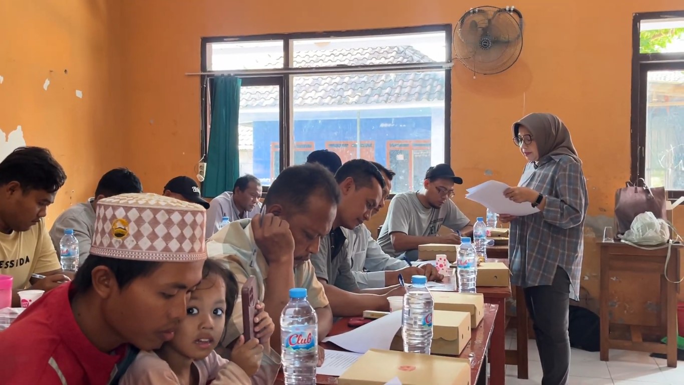 Peternak Pasuruan Naik Kelas, Tim Unitomo–Untag Surabaya Dorong Pemasaran DOC Ayam Kampung Berbasis Data
