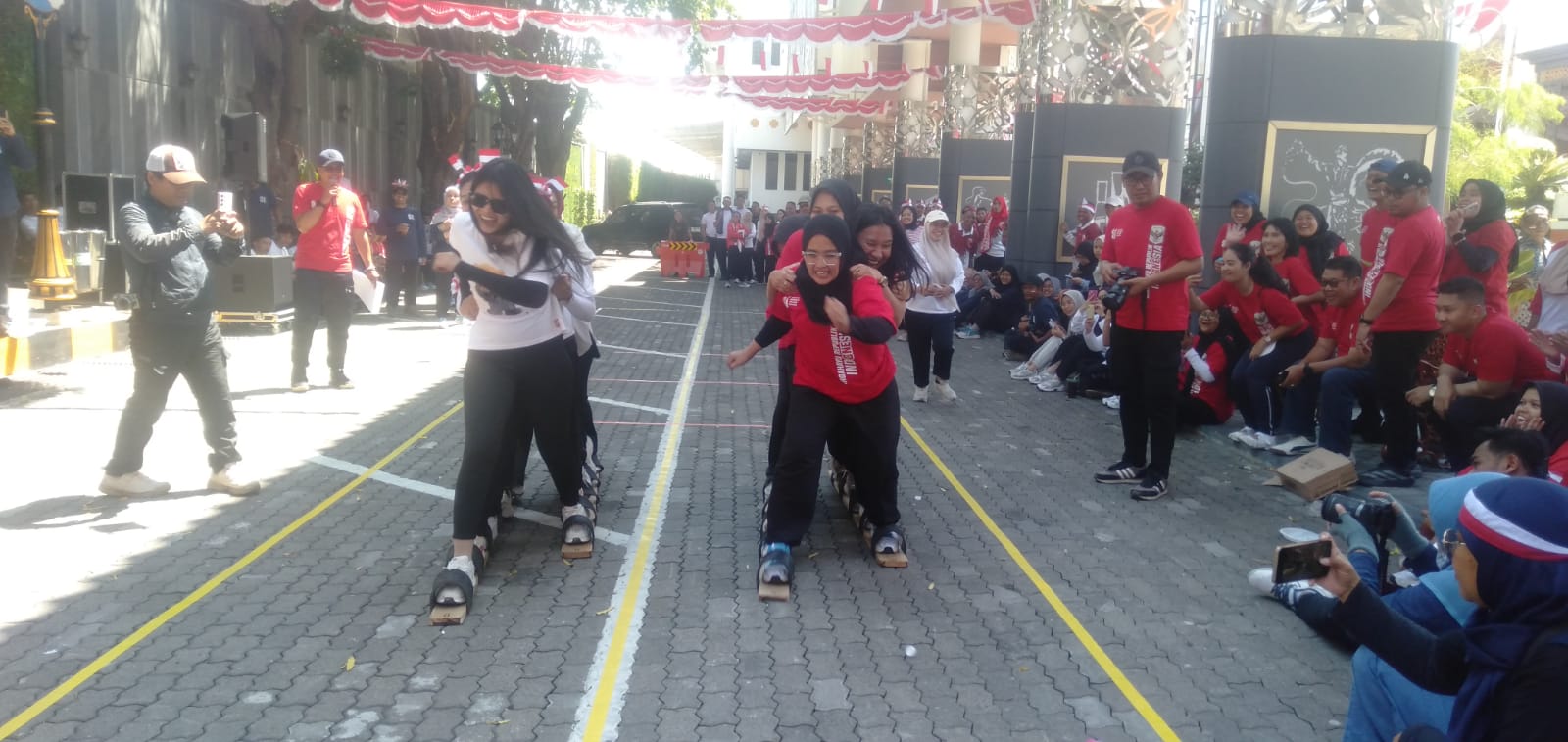 Sekretariat DPRD Jatim Gelar Semarak Agustusan Sambut HUT RI Ke-81