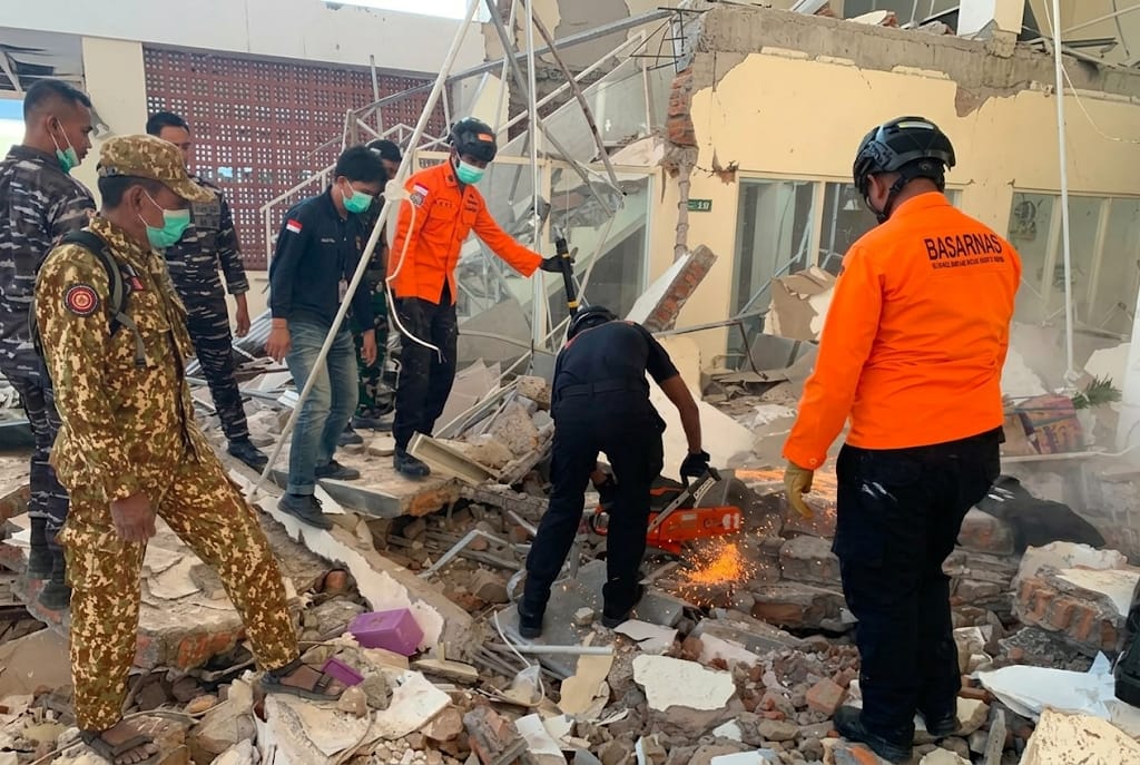 253 Sekolah Rusak Akibat Gempa NTT, Pemerintah Kirim 50 Tenda Darurat