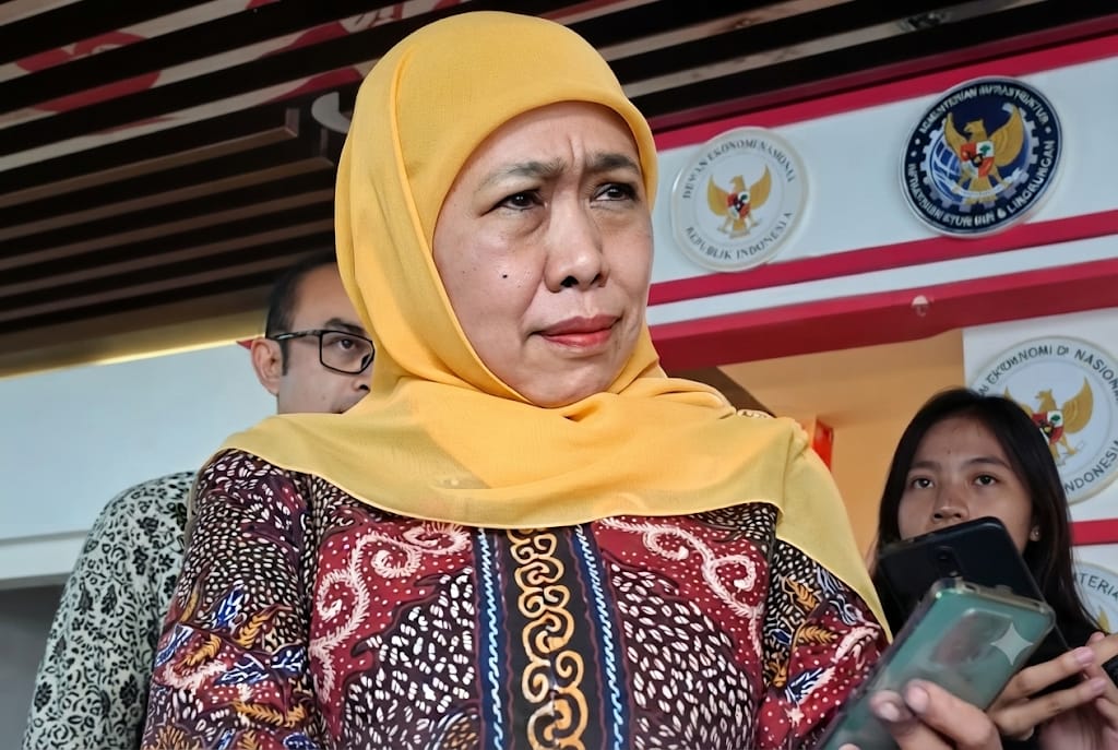 Khofifah Desak Pencairan Dana Jatim Rp1,3 Triliun, TPG Guru Rp276 Miliar Menanti