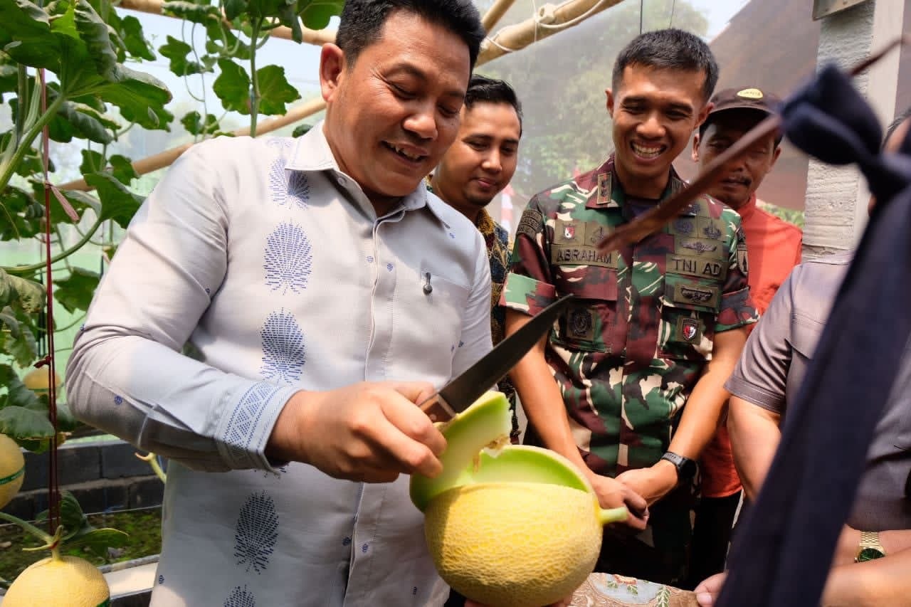 Bupati Subandi Resmikan Wisata Petik Melon BUMDes Gapura: Pengembangan Berbasis Smart Farming