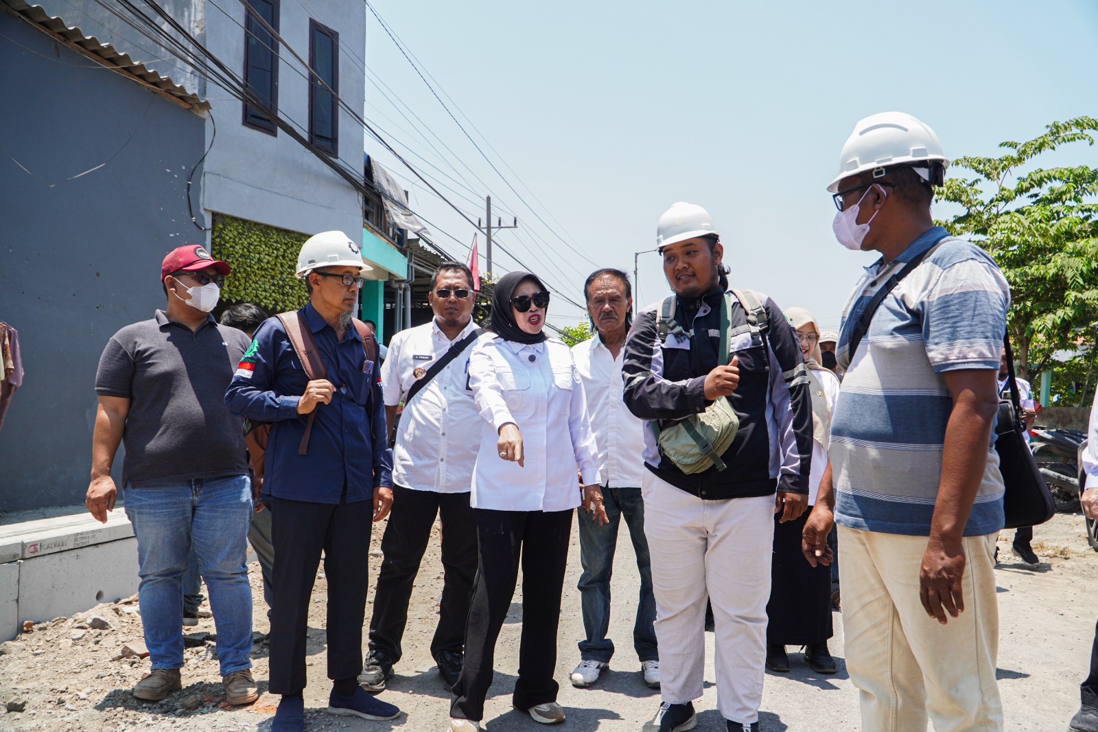 Wabup Mimik Idayana Wanti-wanti Proyek Betonisasi Jalan Kedungbanteng Harus Rampung Sesuai Target