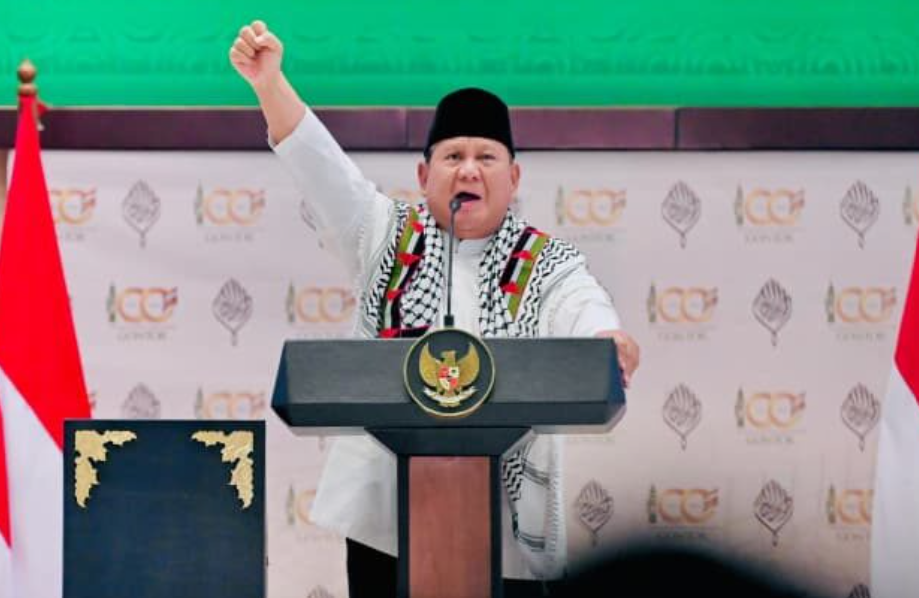 Prabowo Serukan “Free Palestine” dari Gontor, Dorong Santri Bangun Indonesia yang Kuat