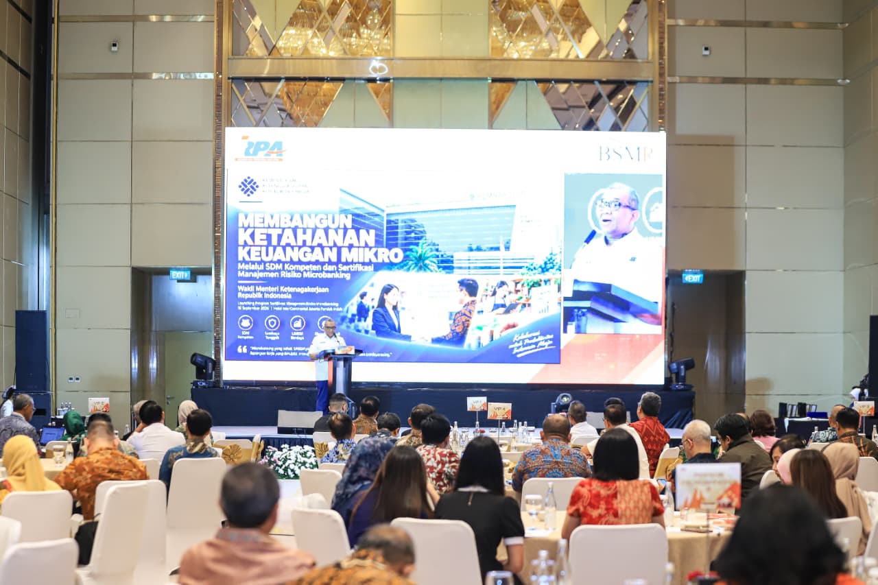Wamenaker Tekankan Kompetensi SDM untuk Perkuat Manajemen Risiko Microbanking