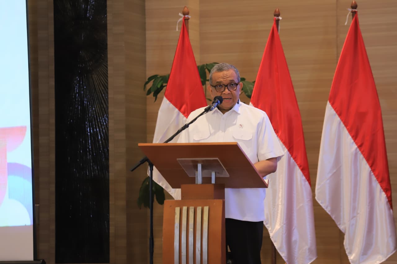 Wamenaker Tekankan Pentingnya Higiene Industri untuk Cegah Kecelakaan Kerja