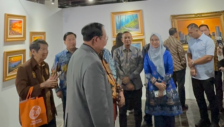 Kagumi Lukisan SBY, Sri Wahyuni: Menyimpan Cerita dan Emosi yang Kuat
