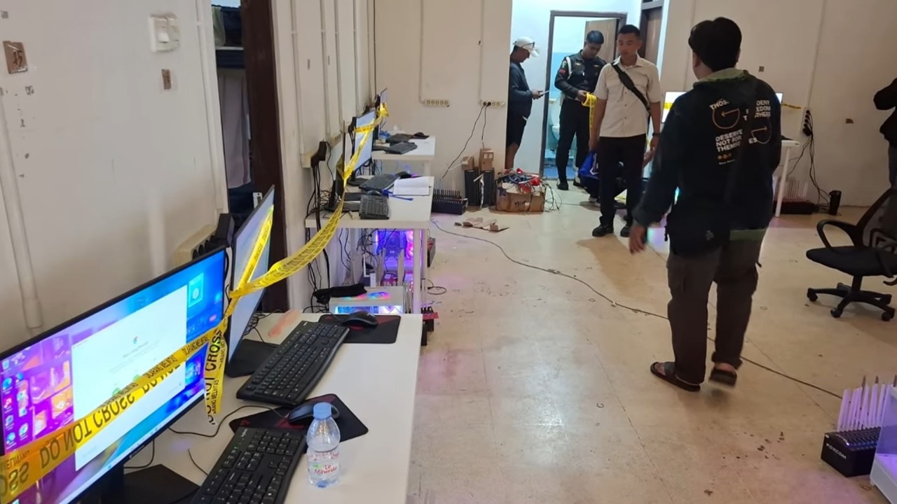 Rumah Dinas KPAD Cijantung Diduga Jadi Markas Judol, 11 Orang Diamankan