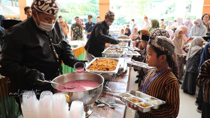 Uji Coba MBG Prasmanan di 60 Dapur, BGN Kejar Makanan Lebih Hangat dan Segar