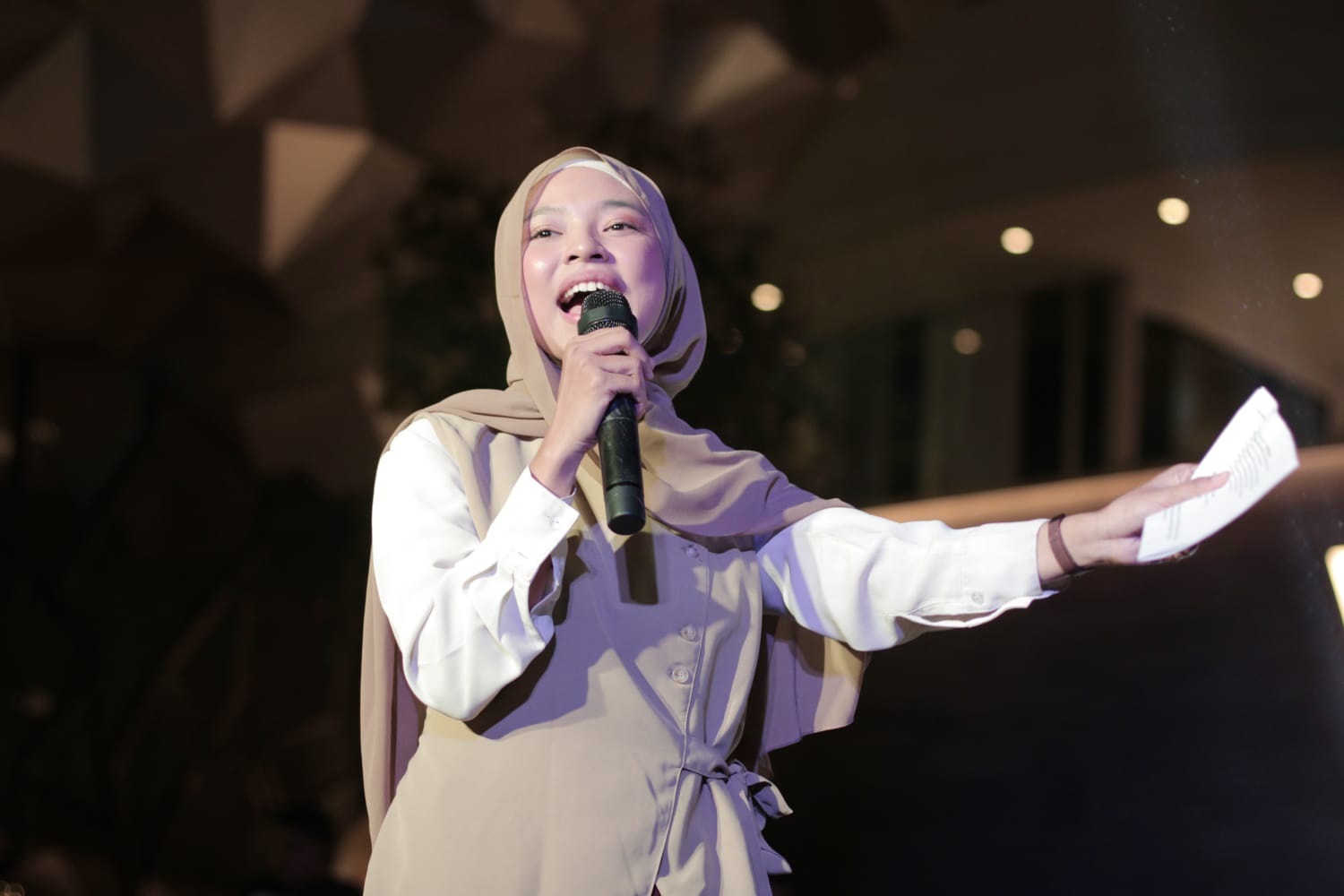 Suaka Toer dan Cara Shintya Iftitah Dzikrullah Perjuangkan Akses Literasi