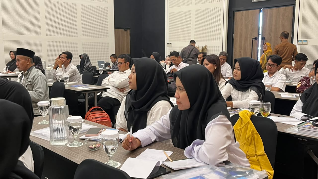 Perkuat Tata Kelola Keuangan, Diskopumdag Jember Latih Bendahara KDKMP