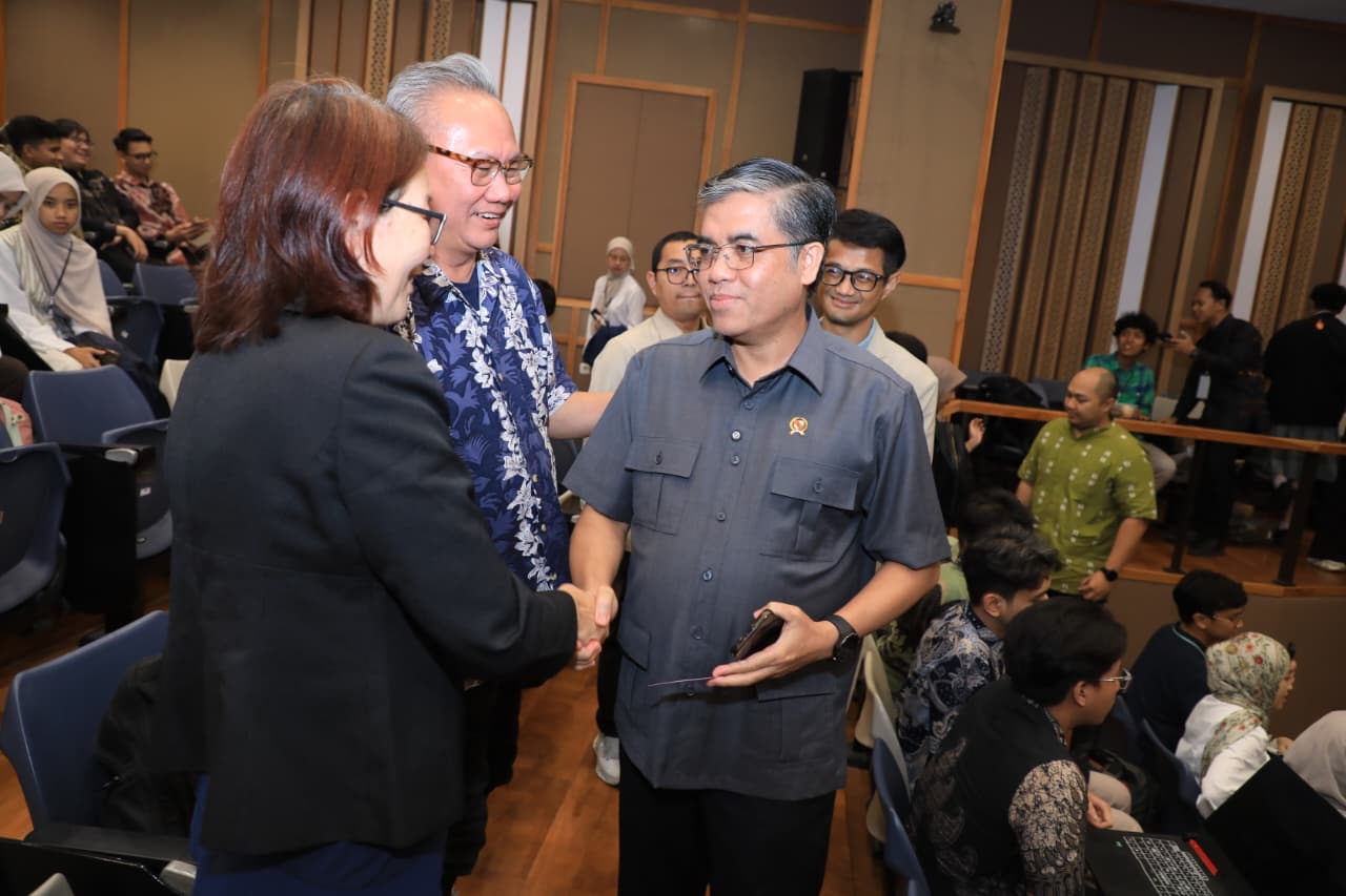 Menaker Yassierli Dorong Anak Muda Jadi Inovator dan Ciptakan Lapangan Kerja