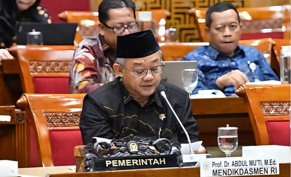 Mendikdasmen Hapus Kenaikan Kelas Otomatis pada 2027, Ini Alasan Abdul Mu’ti