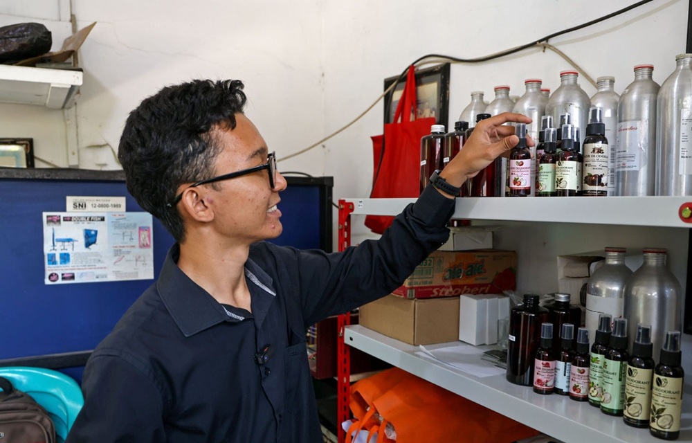 Raihan Syah Manfaatkan Dana Gen Z Surabaya, Bangun Bisnis Parfum dan Deodoran